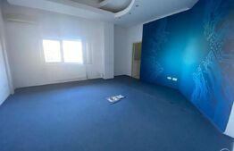 Caldire Comerciala, 1000 mp,stradal, locuri de parcare, zona Banie!