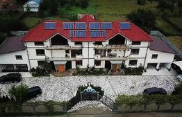 2 duplexuri de lux, 1100 mp, curte si piscina, Bariera Valcii