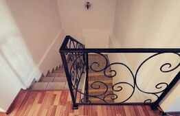 Casa in duplex, 130 mp, teren 300 mp, zona Ford