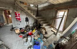 Casă la rosu, 100 mp utili, 1000 mp teren, zona Șimnicu de Sus