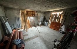 Casă la rosu, 100 mp utili, 1000 mp teren, zona Șimnicu de Sus