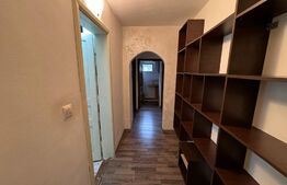 Apartament de 2 camere, 52 mp, zona Posta din Rovine