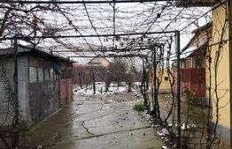 Casă bătrânească 100 mp utili,cu toate utilitățile,teren1.045 mp,Șimnicul de Jos