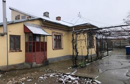 Casă bătrânească 100 mp utili,cu toate utilitățile,teren1.045 mp,Șimnicul de Jos