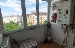 Apartament , 4 camere, 95mp, zona centrul multifunctional