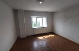 Apartament , 4 camere, 95mp, zona centrul multifunctional