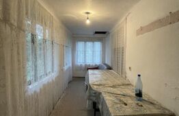 Casa bătrânească, 3055 mp teren, zona Plesoi (accepta schimb)