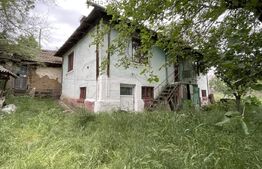 Casa bătrânească, 3055 mp teren, zona Plesoi (accepta schimb)