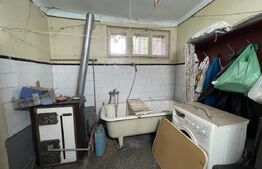 Casa bătrânească, 651mp teren , zona Câmpia Islaz, 