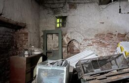 Casa bătrânească, 651mp teren , zona Câmpia Islaz, 