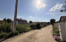 Parcelă intravilan de 452 mp, front 20 m, Balta Verde