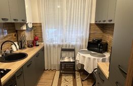 Apartament 3 camere, Centru, zona Pietonala/Casa de Pensii
