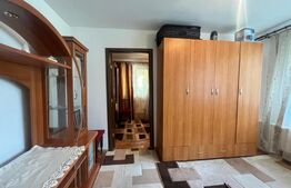 Apartament cu 2 camere, semidecomandat, cartier Valea Roșie, zona Piață