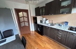 Apartament , 3 camere, 74mp, zona piata din Rovine