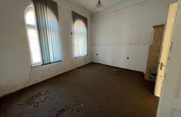 Proprietate stil boieresc cu proiect si autorizatie de renovare, zona  Centrala