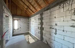 Casă semi-finisată P + M, 110 mp utili, teren 339 mp, Pielești, zona Magnolia