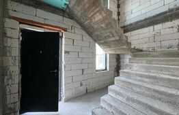 Casă semi-finisată P + M, 131 mp utili, teren 339 mp, Pielești, zona Magnolia