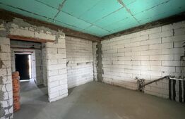 Casă semi-finisată P + M, 131 mp utili, teren 339 mp, Pielești, zona Magnolia