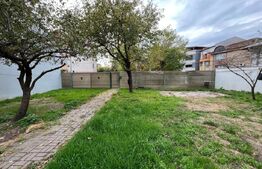 Casă pe parter 84 mpc, pe un teren de 697 mp, front 18 m, CENTRU