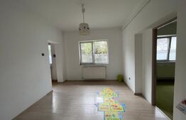 Casă pe parter 84 mpc, pe un teren de 697 mp, front 18 m, CENTRU