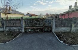 Teren intravilan imprejmuit, 800 mp, stradal-Carcea!