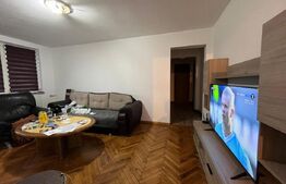 Apartament 3 camere, 74 mp, semidecomandat, centrală termică, zona Centrală