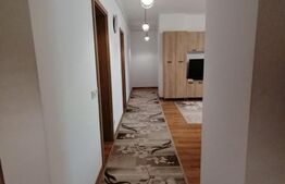 Apartament de 2 camere, 80 mp, centrala termica, parcare, zona Centrala