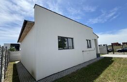 Casă pe parter la cheie, 106 mp construiți, teren 300 mp, zona Selgros