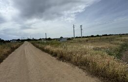 Teren intravilan industrial, 5622 mp, zona Carcea