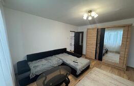 Apartament cu 3 camere, 72 mp utili, cartier Rovine