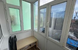 Apartament cu 3 camere, 72 mp utili, cartier Rovine