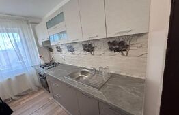 Apartament cu 3 camere, 72 mp utili, cartier Rovine