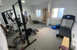 Spatiu pretabil activități medicale, aparatura inclusă, parcare privata, Centru