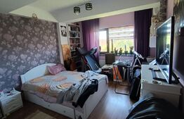 Apartament 3 camere cu o suprafata utila de 93 mp, zona Pietei din Valea rosie 