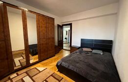 Apartament cu 3 camere, decomandat, 78 mp, zona Calea București-Piața Mare