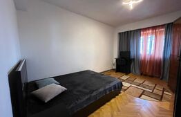 Apartament cu 3 camere, decomandat, 78 mp, zona Calea București-Piața Mare
