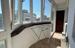 Apartament cu 3 camere, decomandat, 78 mp, zona Calea București-Piața Mare