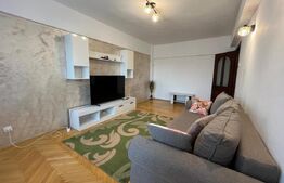 Apartament cu 3 camere, decomandat, 78 mp, zona Calea București-Piața Mare