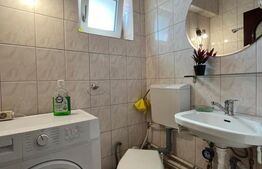 Apartament cu 3 camere, decomandat, 78 mp, zona Calea București-Piața Mare