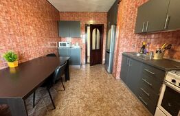 Apartament cu 3 camere, decomandat, 78 mp, zona Calea București-Piața Mare