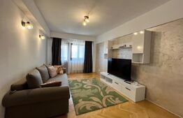 Apartament cu 3 camere, decomandat, 78 mp, zona Calea București-Piața Mare