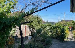 Casă bătrânească renovabilă cu teren de 586mp și toate utilitățile zona Brestei 