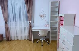 Casa cu 4 camere în regim D+P+E, 130 mp² și 1030 mp² de curte, Centru - Brestei