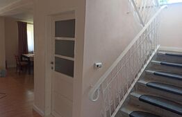 Casa cu 4 camere în regim D+P+E, 130 mp² și 1030 mp² de curte, Centru - Brestei