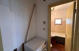 Apartament cu 3 camere, centrala termica, zona Craiovita