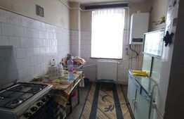 Apartament de 2 camere, semidecomandat, zona Scoala Nr. 23