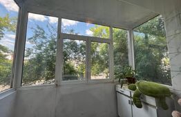 Apartament 4 camere, centrală termică, etaj 1, zona Consul