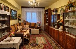 Apartament 4 camere decomandat, 2 bai, 80 mpu  cu centrala, zona Consul!