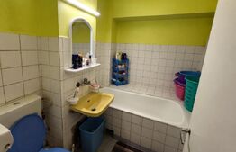 Apartament 4 camere decomandat, 2 bai, 80 mpu  cu centrala, zona Consul!