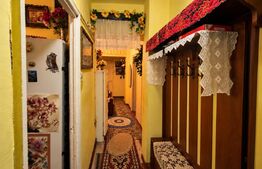 Apartament 4 camere decomandat, 2 bai, 80 mpu  cu centrala, zona Consul!